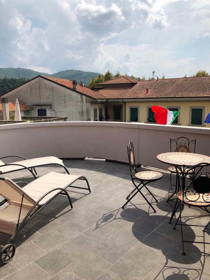 Alla Porta Di Sotto B&B Fivizzano Exterior photo