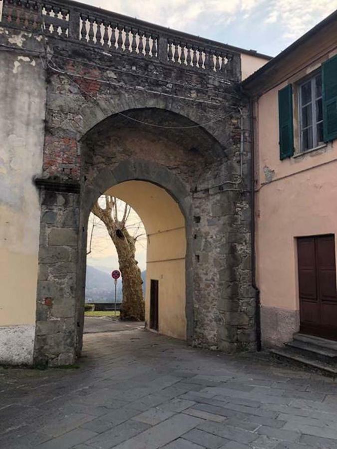Alla Porta Di Sotto B&B Fivizzano Exterior photo