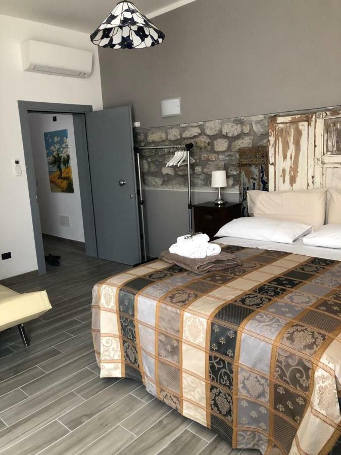 Alla Porta Di Sotto B&B Fivizzano Exterior photo